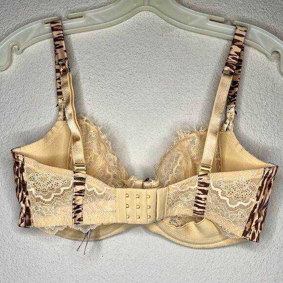 Victoria's Secret‎ Bra - Picture 3 of 7